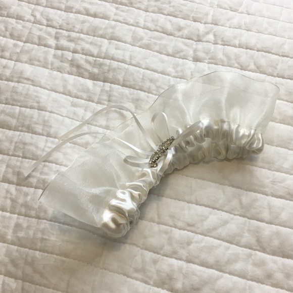 White Wedding Tulle Satin Crystal Garter - Picture 2 of 3